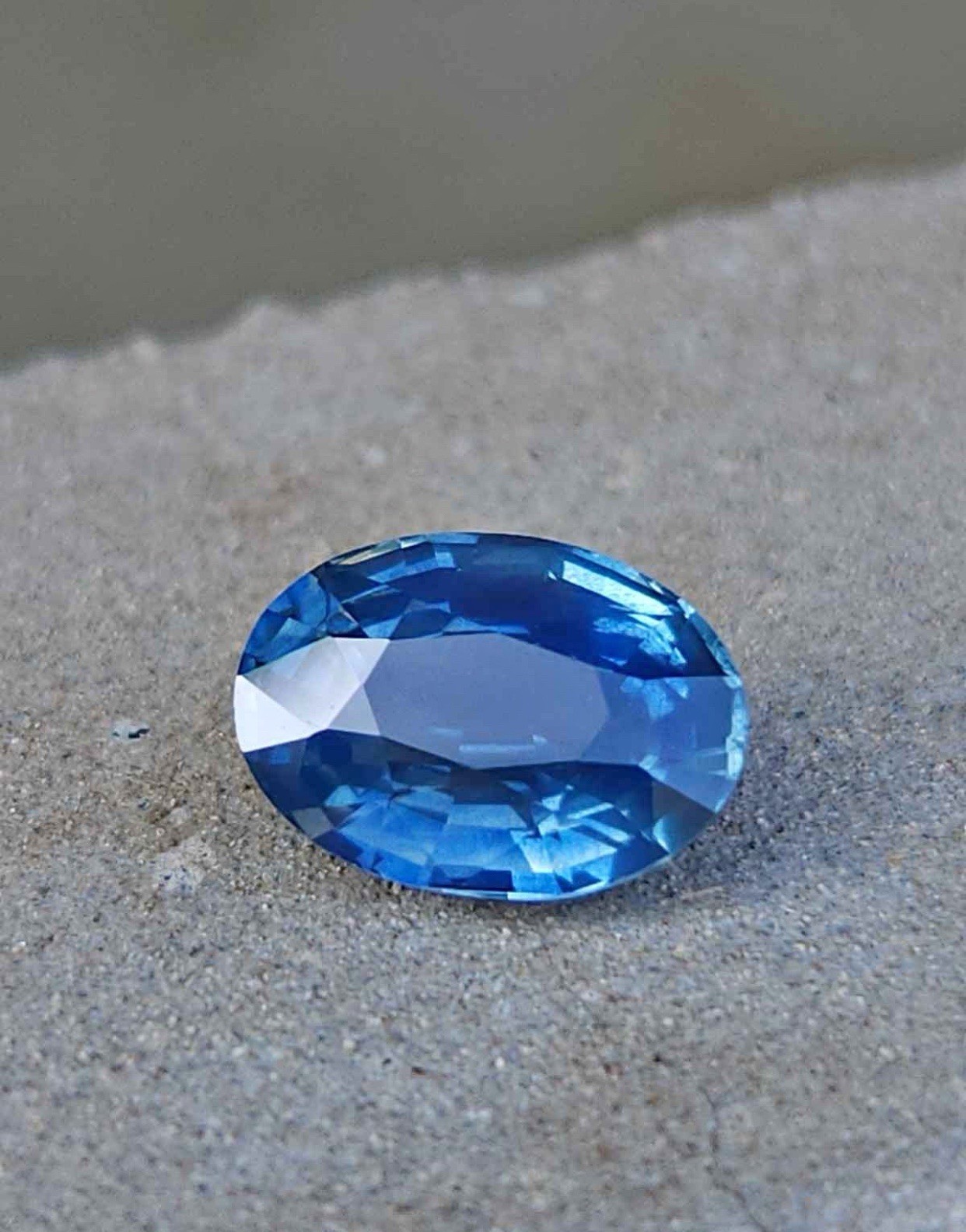 Natural Blue Sapphire(H) 1.50+crt Oval Eye Clean Loose Gemstone Sri Lanka
