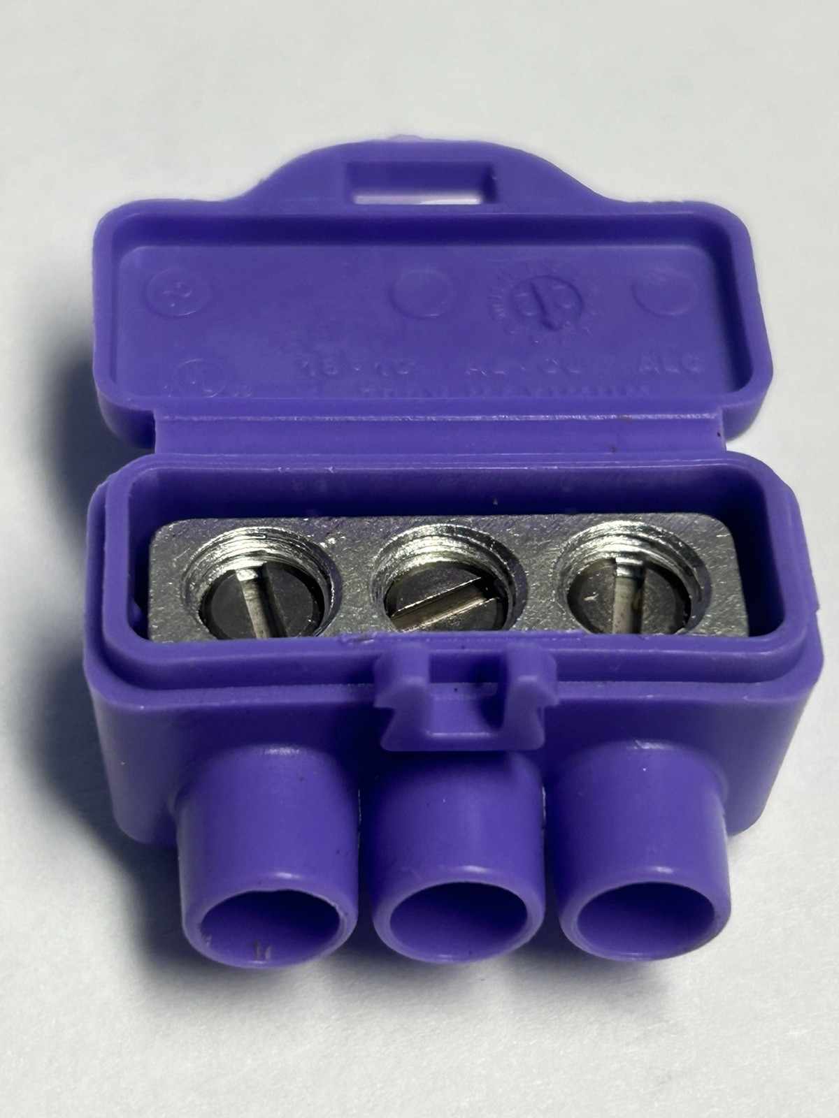 King Innovation 95125 AlumiConn 3-port Wire Connectors - Pack of 25 King Innovation 95125 AlumiConn 3-port Wire Connectors - Pack of 25