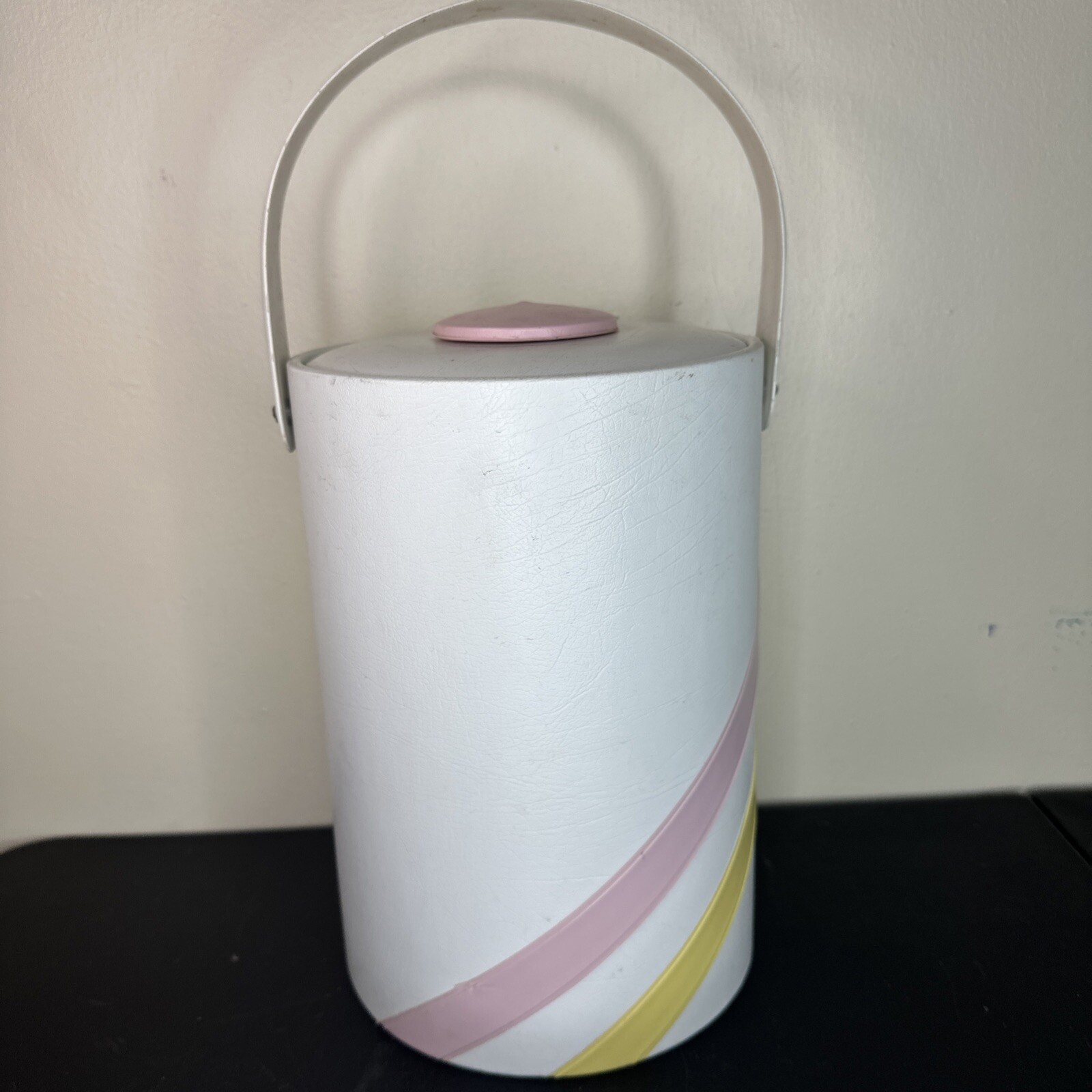HTF Vintage Pastel 20 Cent MCM Signed Georges Briard Vinyl Champagne Ice Bucket HTF Vintage Pastel 20 Cent MCM Signed Georges Briard Vinyl Champagne Ice Bucket