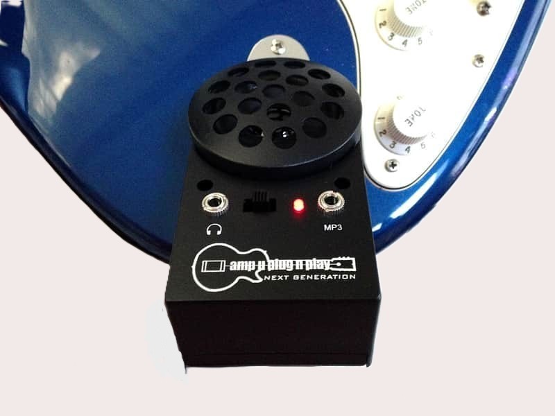 AMP-U-PLUG-N-PLAY MINI GUITAR AMPLIFIER