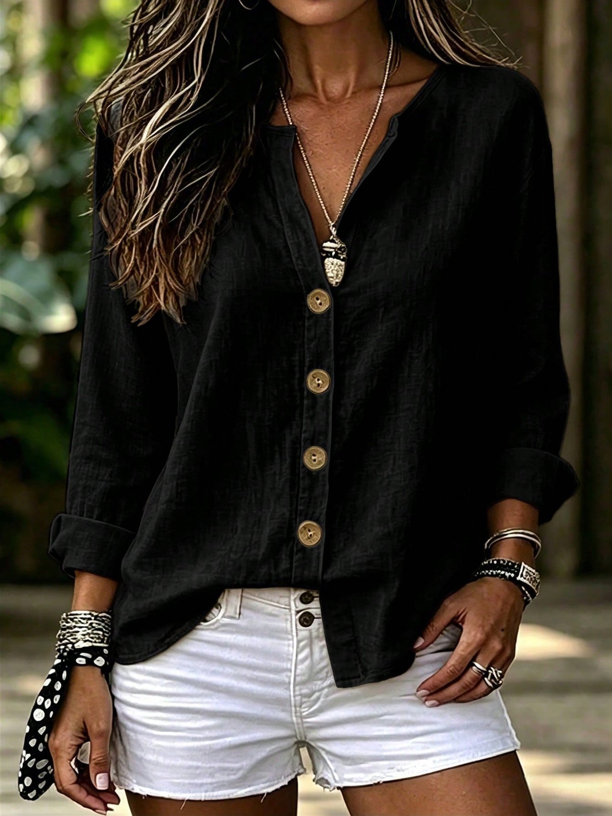 Women\'s Light Khaki V-Neck Button-Front Long Sleeve Loose Casual Vacation Style Women\'s Light Khaki V-Neck Button-Front Long Sleeve Loose Casual Vacation Style