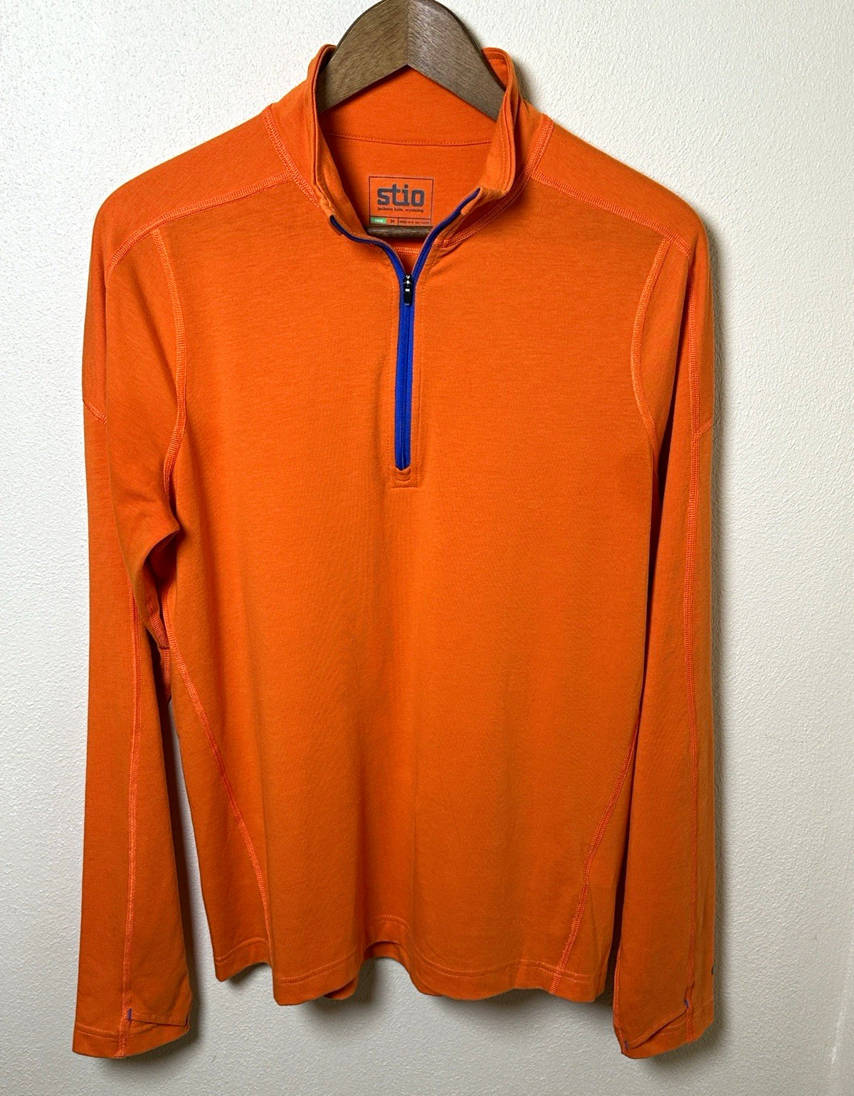 Stio Men\'s M Orange/Blue 1/4 Zip Mock Neck Stretch Pullover Long Sleeve Sz M Stio Men\'s M Orange/Blue 1/4 Zip Mock Neck Stretch Pullover Long Sleeve Sz M