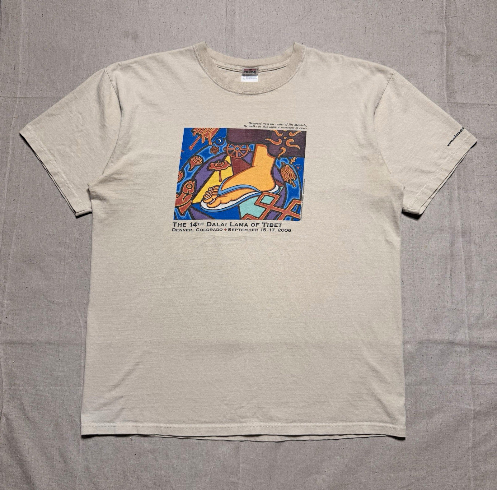 SICK VINTAGE EARLY 2000s THE 14th DALAI LAMA OF TIBET COLORADO ART SHIRT (L) SICK VINTAGE EARLY 2000s THE 14th DALAI LAMA OF TIBET COLORADO ART SHIRT (L)