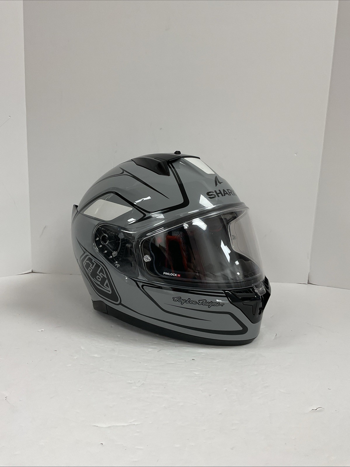 Shark D-Skwal 3 Drone Helmet Silver/Black - Large Shark D-Skwal 3 Drone Helmet Silver/Black - Large