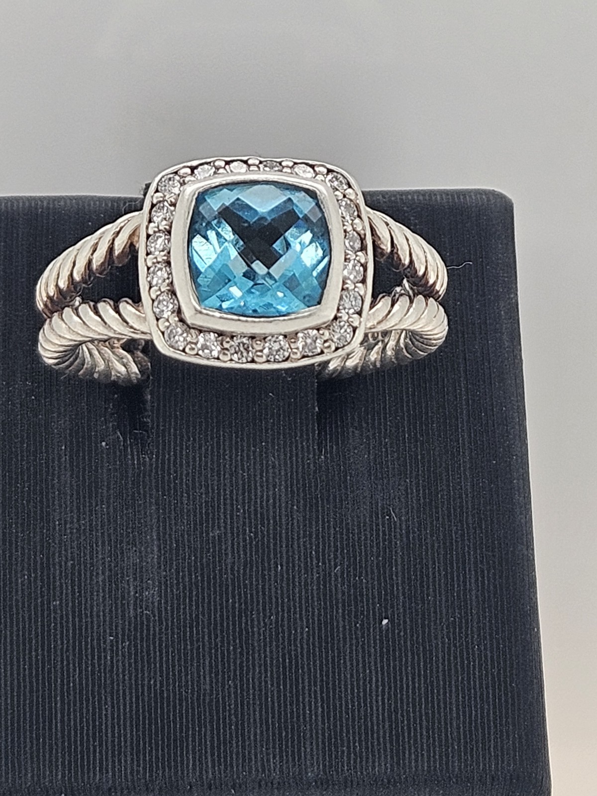 David Yurman Albion Blue Topaz & Diamond Sterling Silver Ring 6.5 David Yurman Albion Blue Topaz & Diamond Sterling Silver Ring 6.5