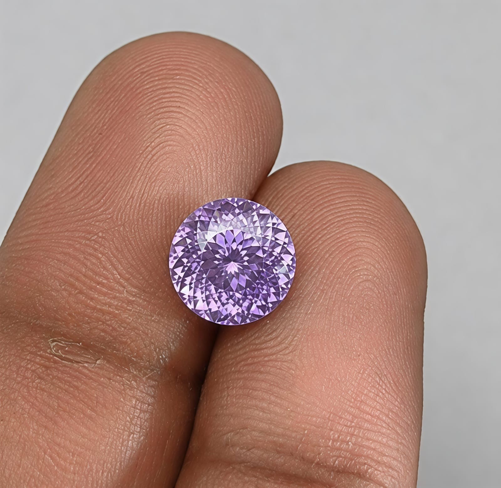 1 CT Round Portuguese Cut Fancy Purple Color VVS1 Clarity Diamond 6.5 MM Gemston