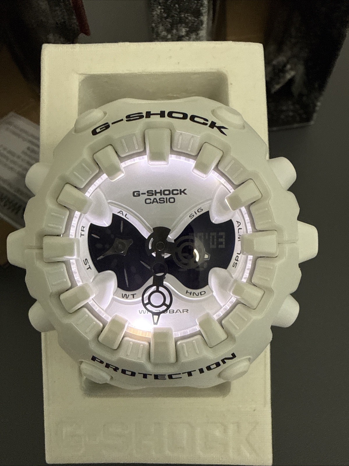 Casio G-Shock GAV01-7A GA-V01 Cool Eyes Analog Digital Watch White New