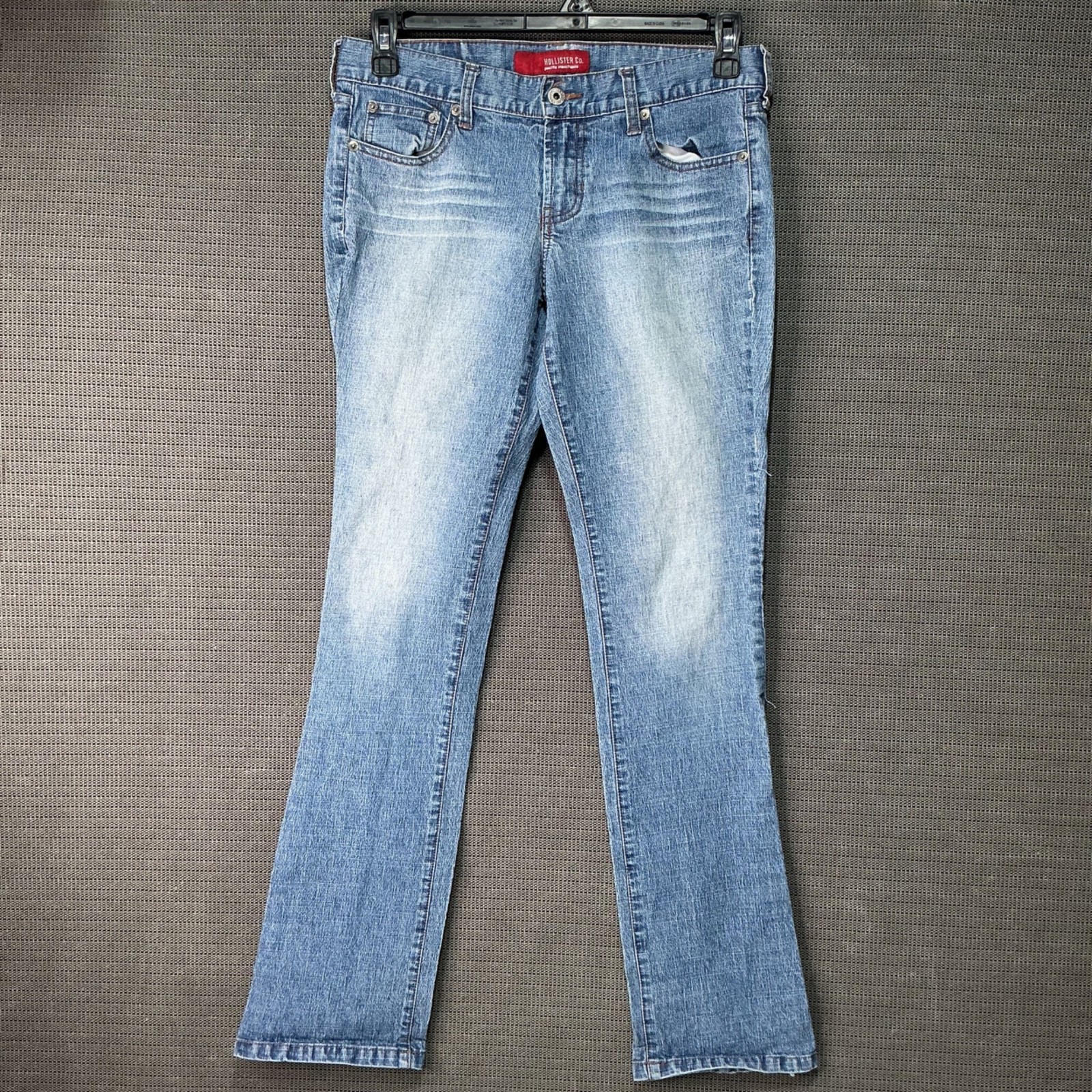 Hollister Co. Women\'s blue Distressed Light Wash Bootcut Jeans Size 4