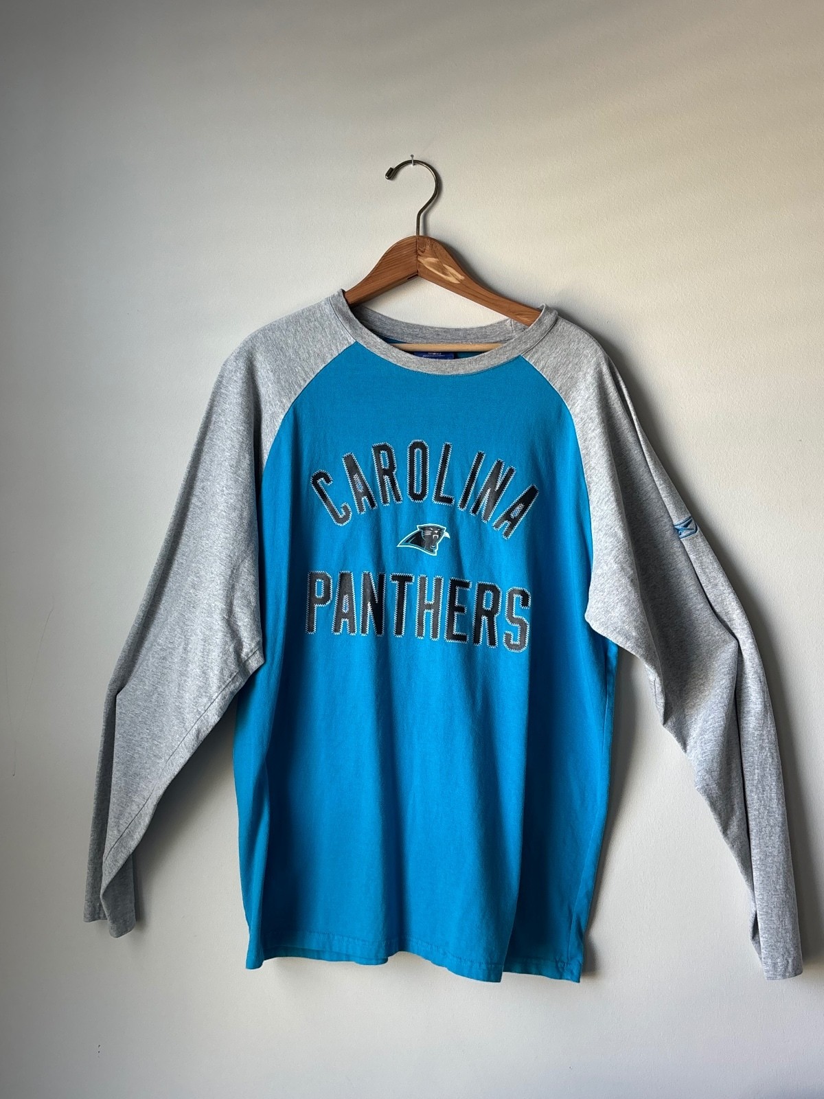 Vintage Reebok NFL Carolina Panthers Raglan Long Sleeve Shirt Blue Gray Men\'s M