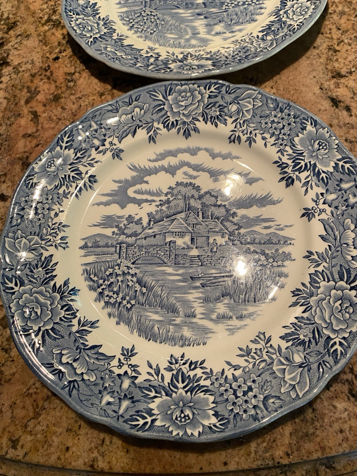 Vtg English Village Salem China Olde Staffordshire Blue &White Plate Bowl Set 5) Vtg English Village Salem China Olde Staffordshire Blue &White Plate Bowl Set 5)