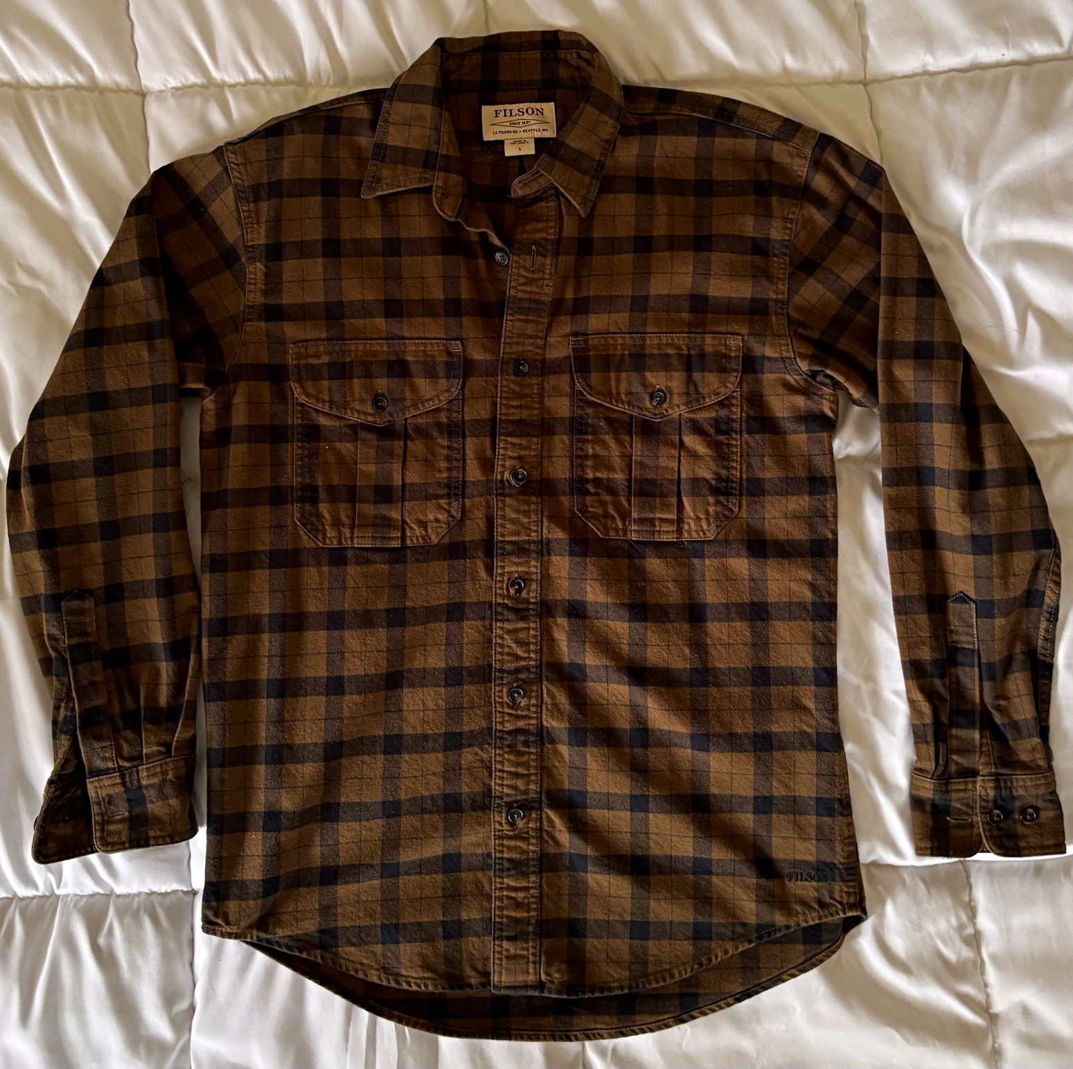 Filson Alaskan Guide Heavyweight Flannel Shirt Brown Mahogany Plaid - Small Filson Alaskan Guide Heavyweight Flannel Shirt Brown Mahogany Plaid - Small