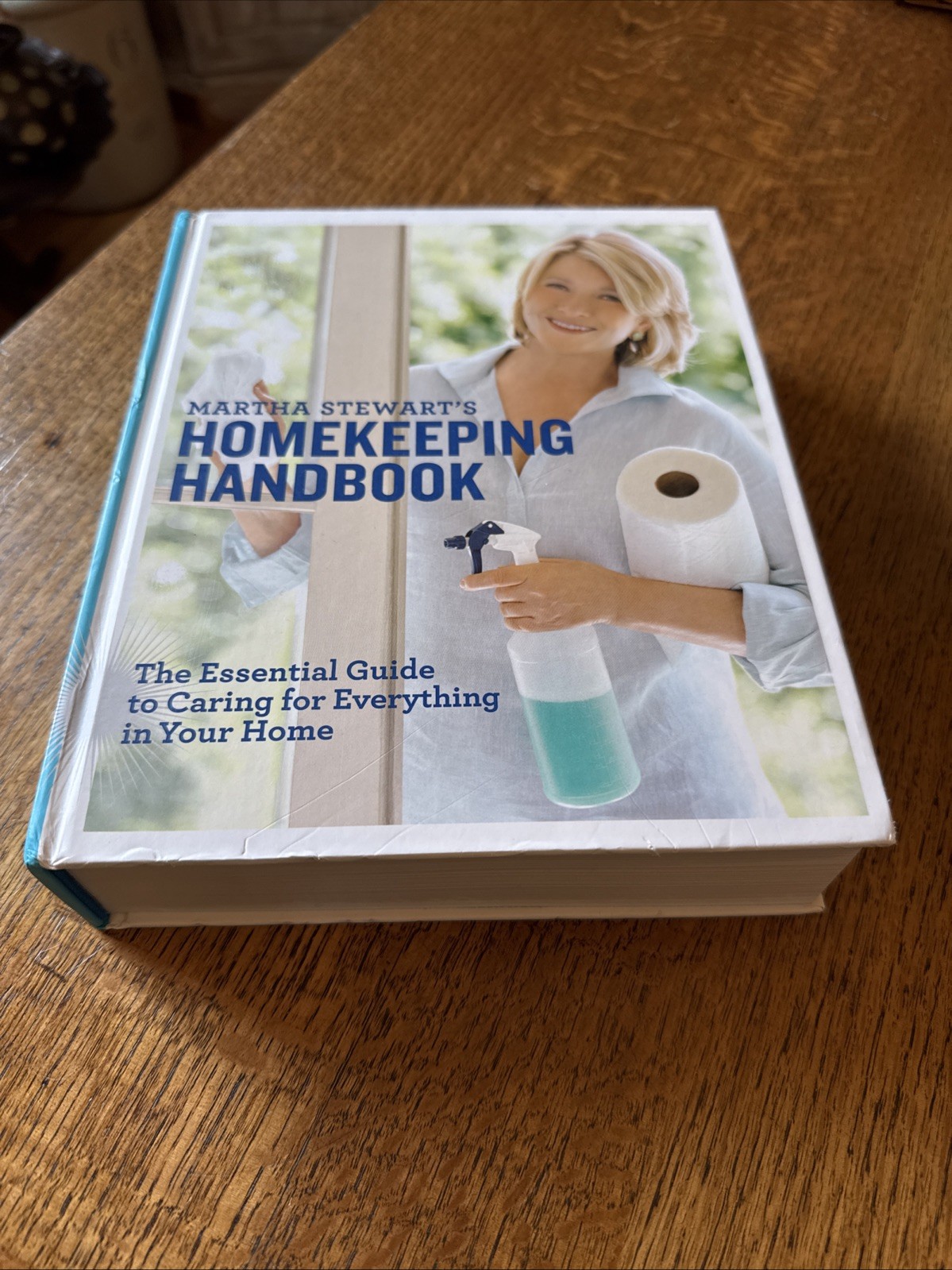Martha Stewart's HomeKeeping Handbook 1st Ed. 2006 HC, 1st print Martha Stewart's HomeKeeping Handbook 1st Ed. 2006 HC, 1st print