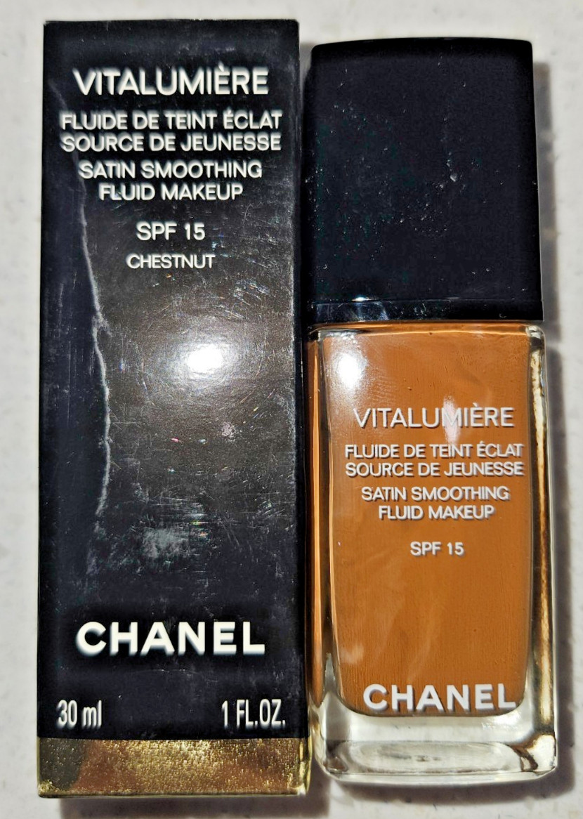 CHANEL Vitalumiere Satin Smoothing Fluid Makeup Foundation Chestnut 8.5 SPF 15 CHANEL Vitalumiere Satin Smoothing Fluid Makeup Foundation Chestnut 8.5 SPF 15