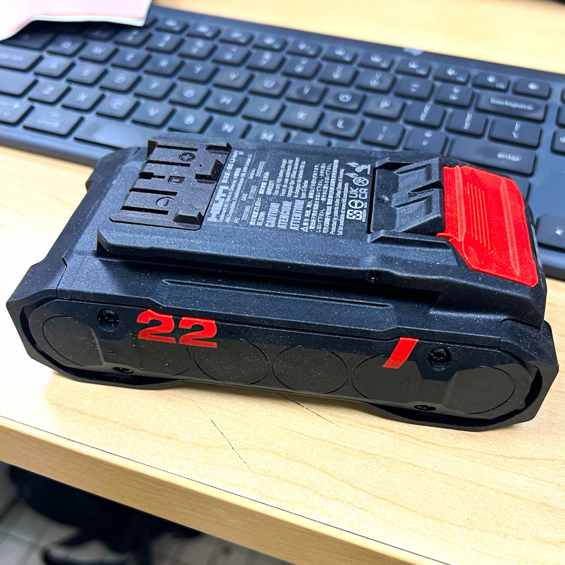 Hilti B 22-85 Li-Ion Battery Pack 22V 3.95Ah Black MPN 2251352 Hilti B 22-85 Li-Ion Battery Pack 22V 3.95Ah Black MPN 2251352