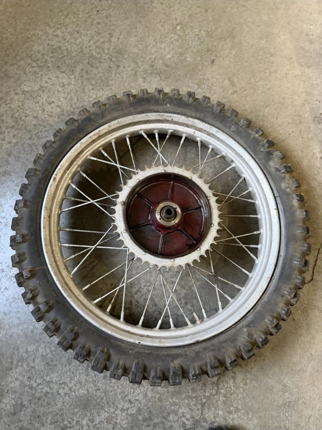 1949 Indian Motorcycle Rear Wheel Warrior Scout Arrow 149 249 1949 Indian Motorcycle Rear Wheel Warrior Scout Arrow 149 249