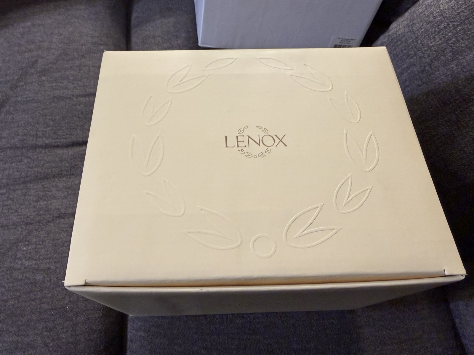 Disney Lenox Snow White The Huntsman's Box 770787 NEW Disney Lenox Snow White The Huntsman's Box 770787 NEW