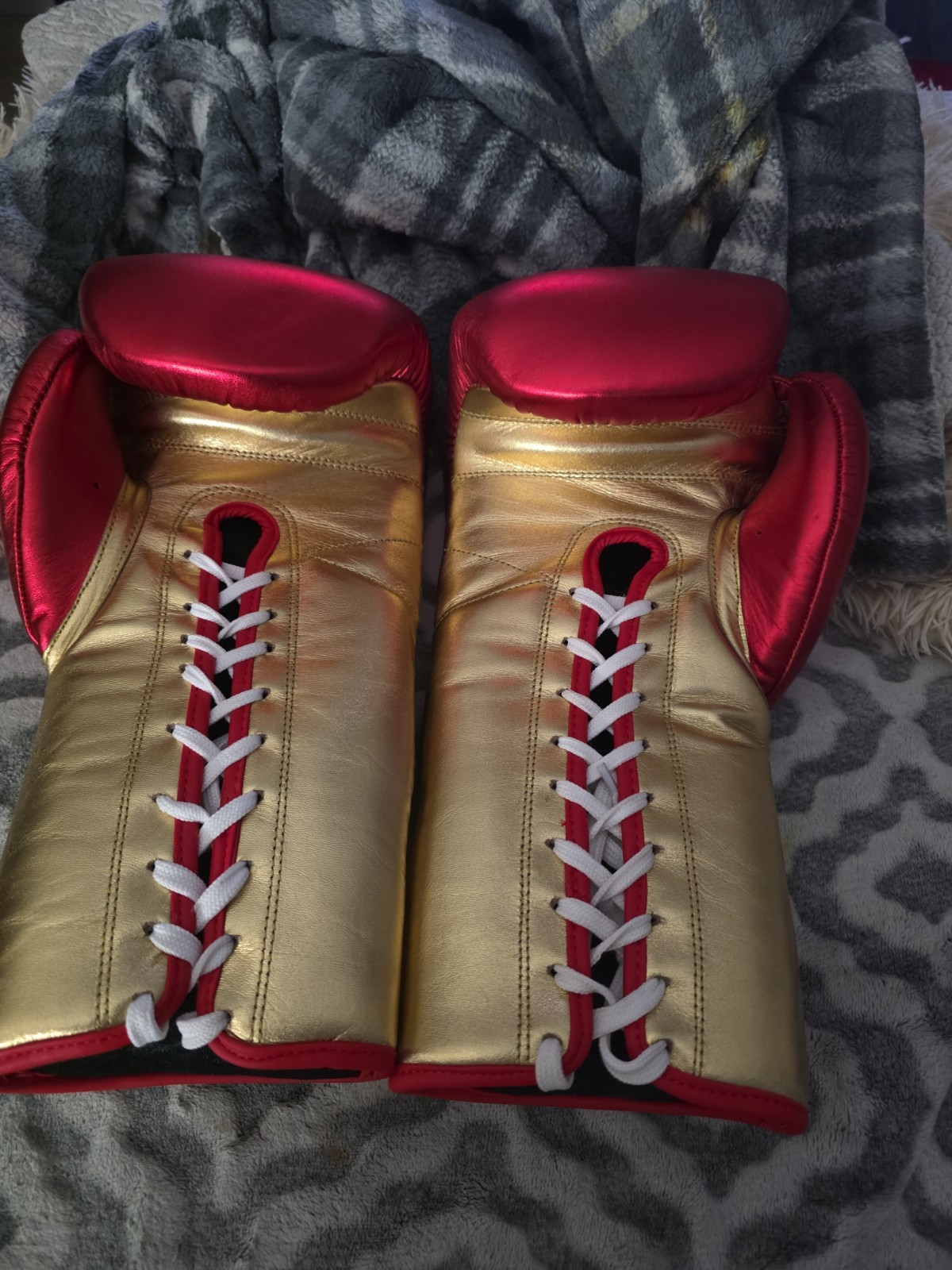 Brand New Never Worn Or Used 18 Oz Red And Gold Gauncho Boxing Gloves
