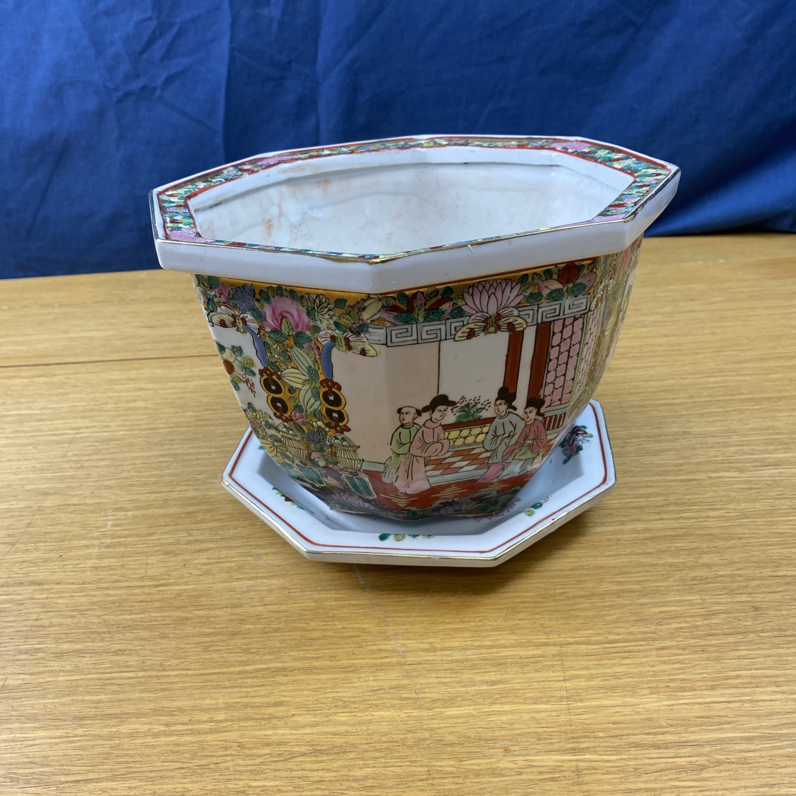 Vtg. Chinese Famille Rose Porcelain Planter & Underplate 7 1/2” Tall x 10 1/2”
