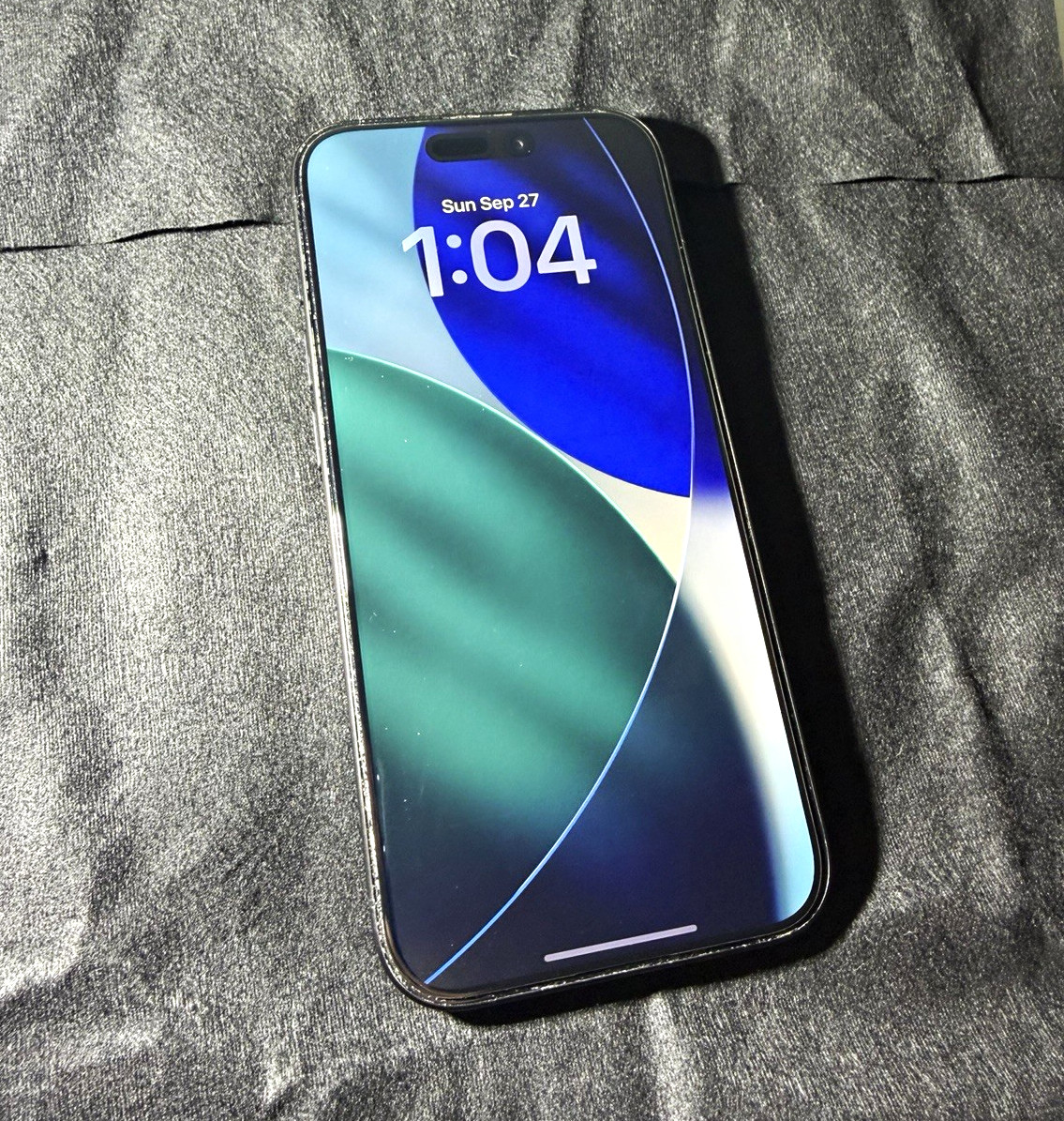 Apple iPhone 15 Pro Blue Titanium (UNLOCKED) Apple iPhone 15 Pro Blue Titanium (UNLOCKED)