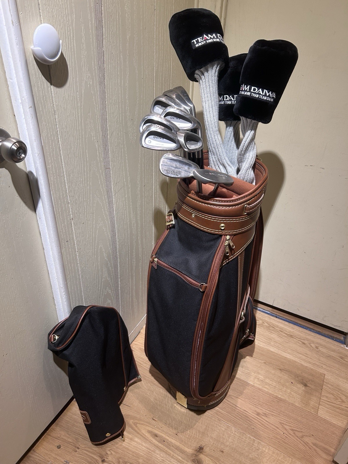 Vintage Team Daiwa 13 Pc Golf Set Bag Headcovers Graphite RH Japan
