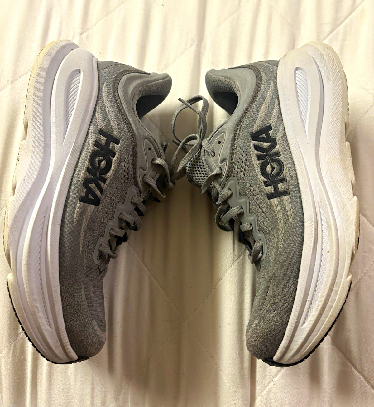 Hoka One One Bondi 9 X-Wide Men’s Mesh Lace-Up Sneakers Gray 1162015-GCTC