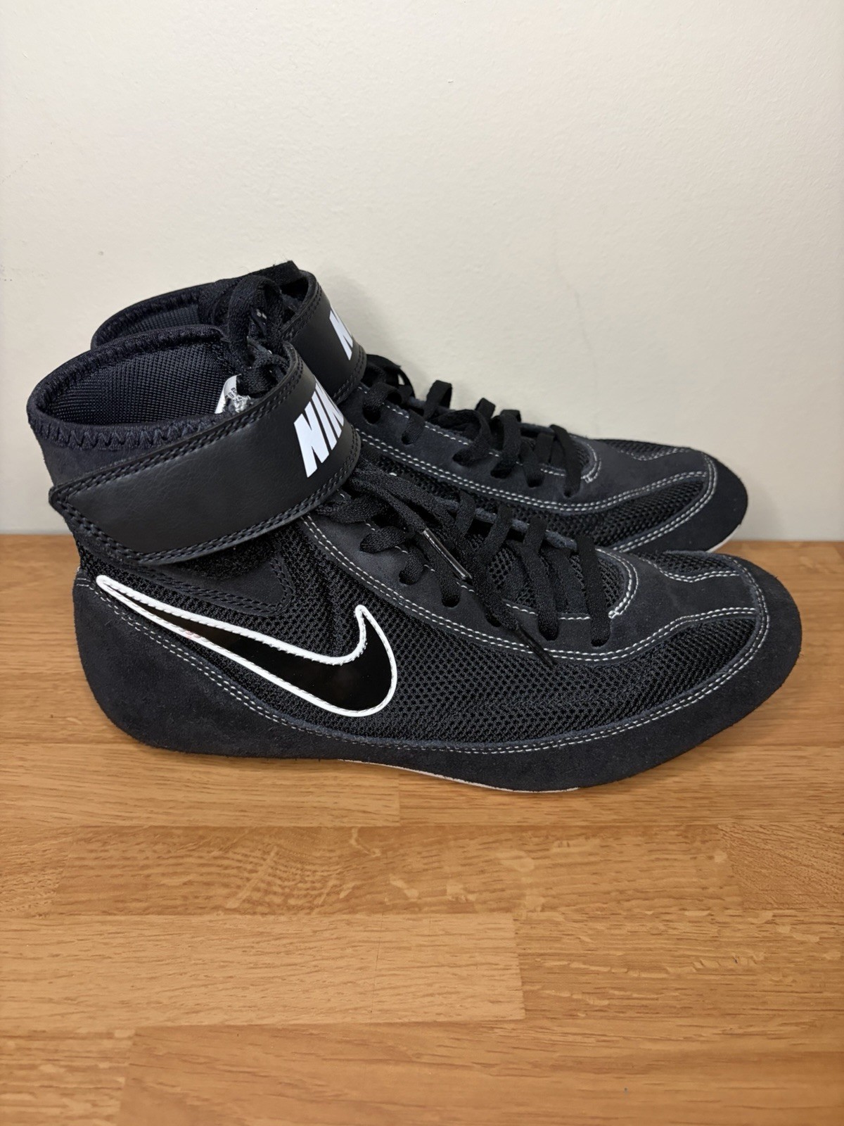 Nike SideSweep VII Wrestling Black White Sneakers 366683-001 Mens Size 8 Nike SideSweep VII Wrestling Black White Sneakers 366683-001 Mens Size 8