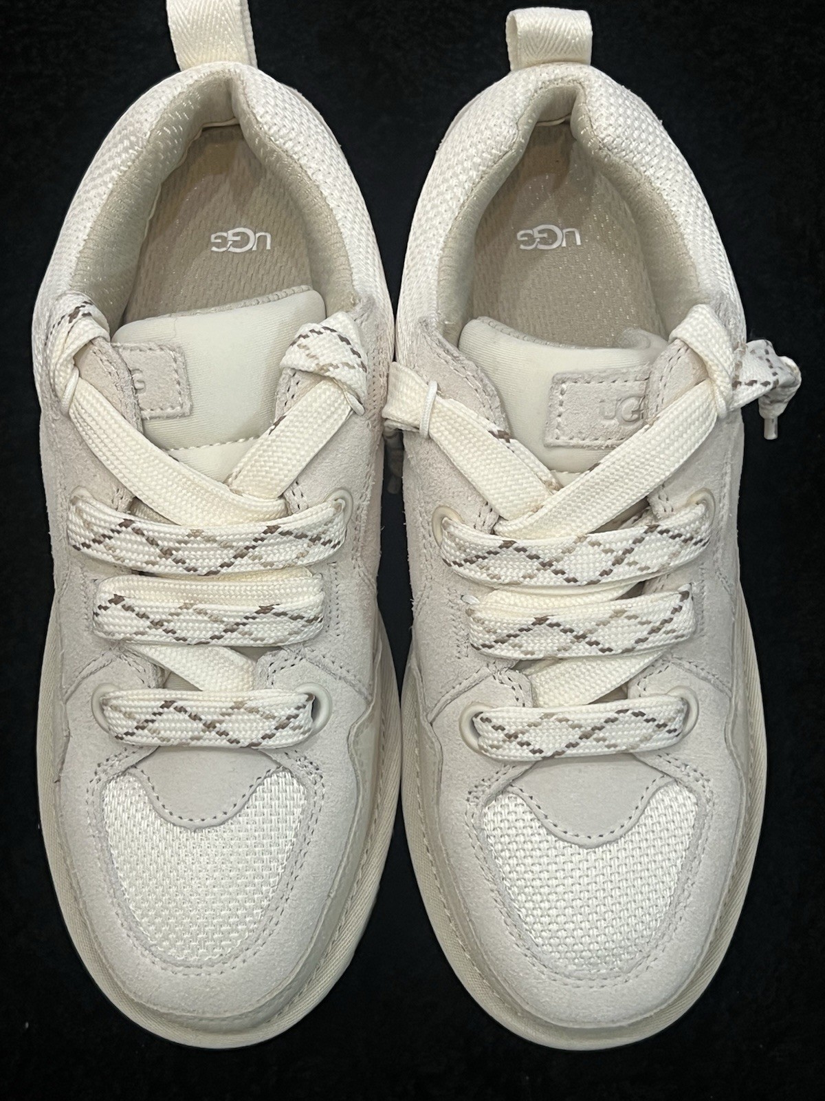 UGG Lo Lowmel Jasmine Low Top Lace-Up Sneakers Beige/Cream Breathable Mesh UGG Lo Lowmel Jasmine Low Top Lace-Up Sneakers Beige/Cream Breathable Mesh