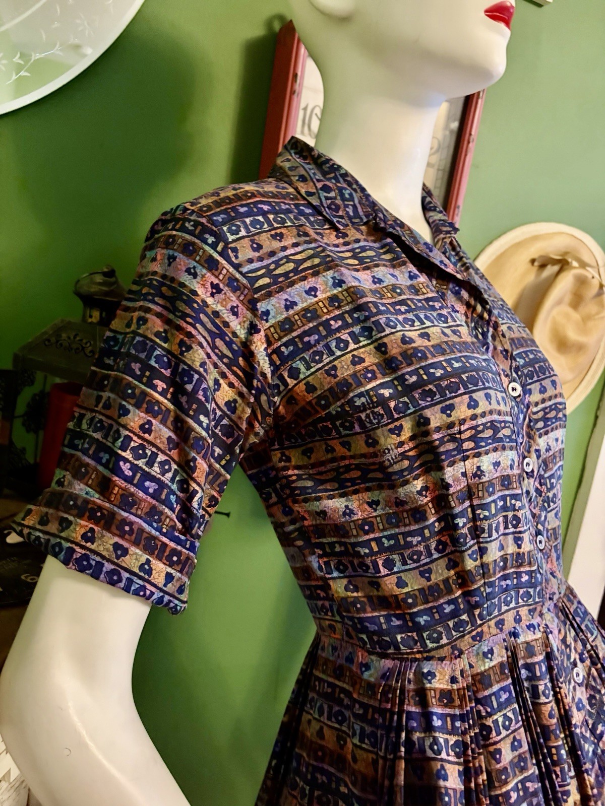 Vtg 40s ? Graphic Print Shirtwaist Day Hostess Dress Westbury Fashions S 36/26