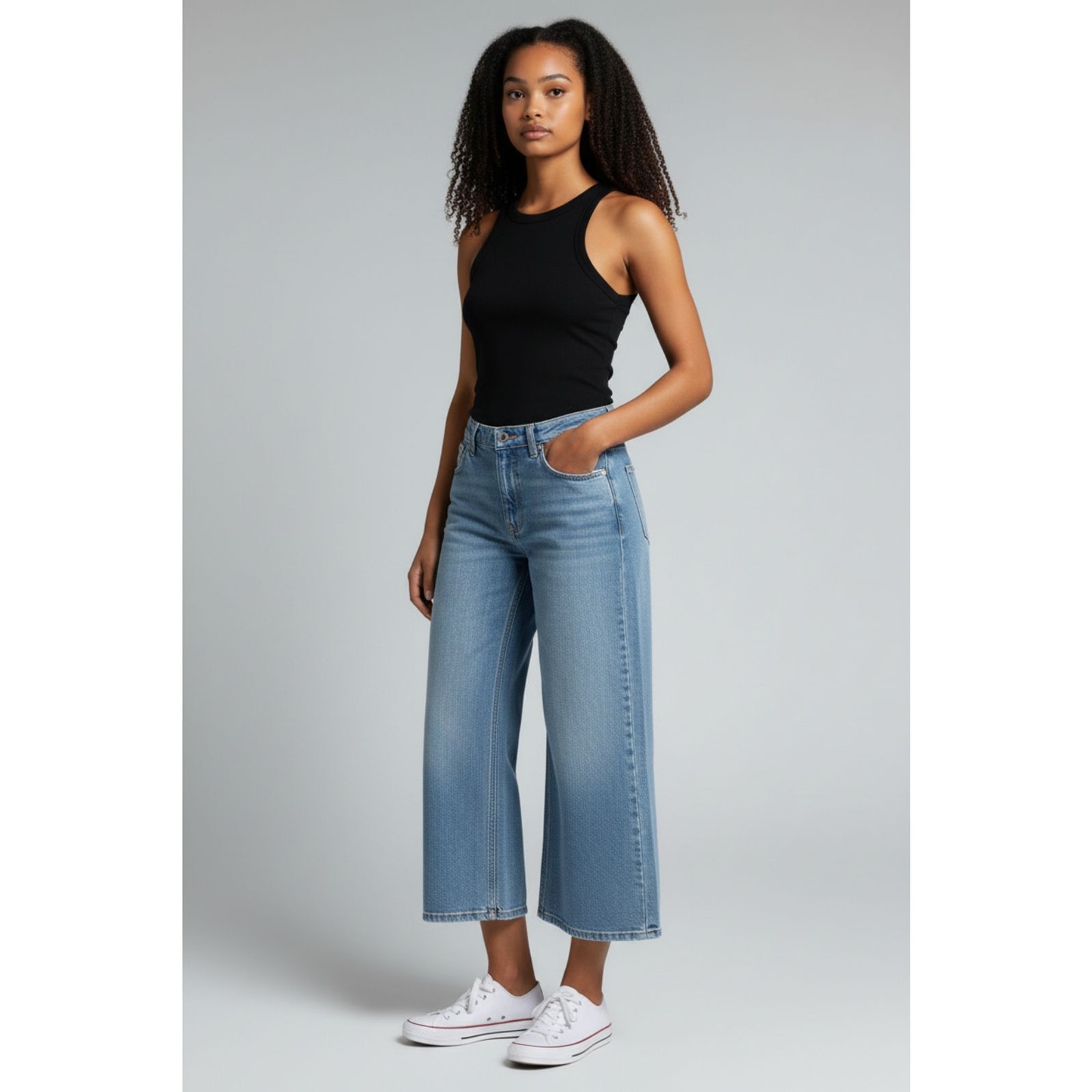 Universal Thread Women\'s Highest Rise Wide Leg Crop Jeans Size 4/27R Light Wash Universal Thread Women\'s Highest Rise Wide Leg Crop Jeans Size 4/27R Light Wash