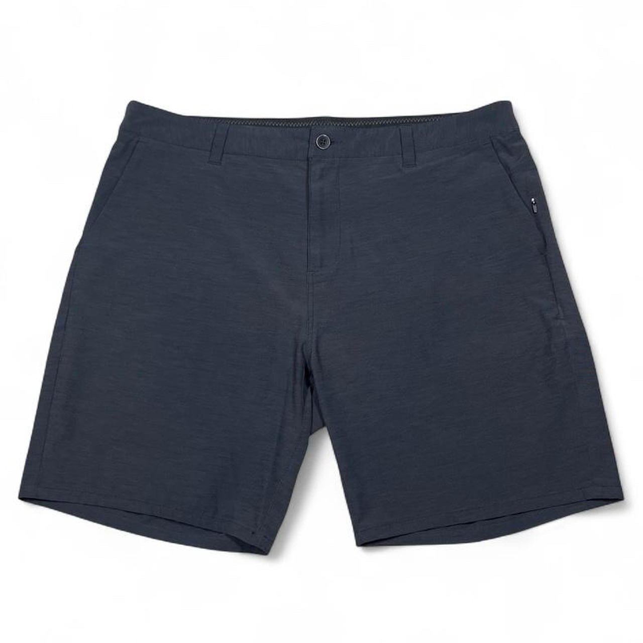 NWOT Vuori Aim Short Grey Flat Front Shorts Men’s Size W36 L8 V368 Golf Logo