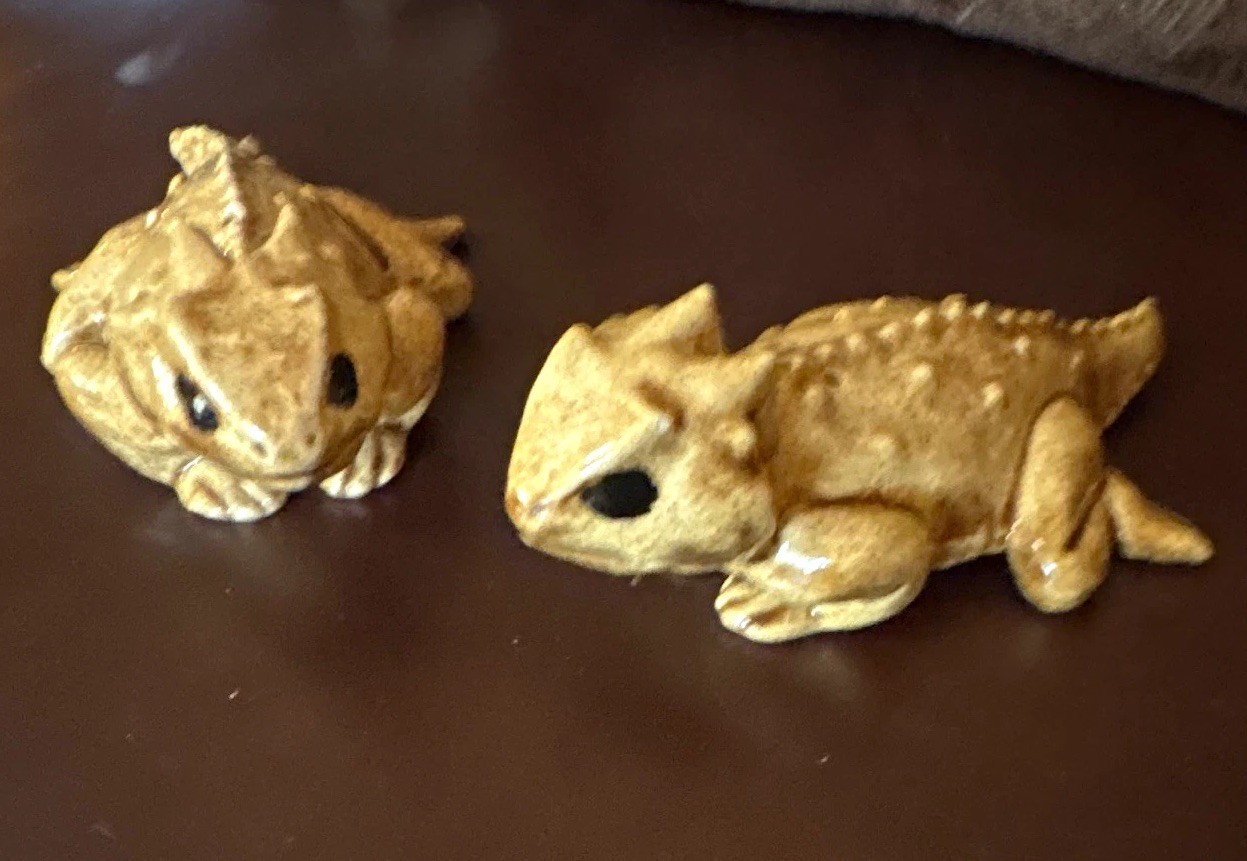 Vintage Ceramic 2  Horn Toads  Salt and Pepper -  Sets Species Decor Collectible