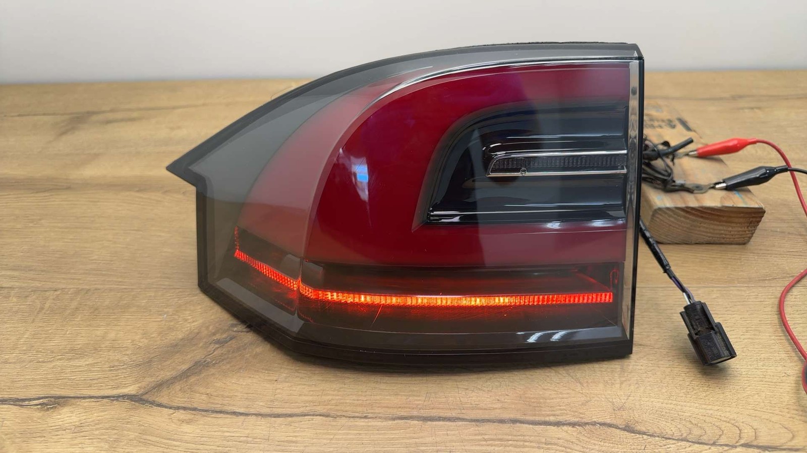 ⭕ 2016-2022 Tesla Model X Rear Left Outer Taillight LED Tail Lamp 1034332-00-B