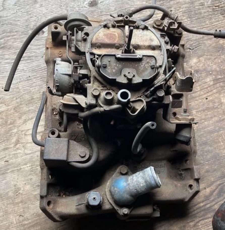 1976 PONTIAC T/A Firebird Intake With Good Carb 1976 PONTIAC T/A Firebird Intake With Good Carb