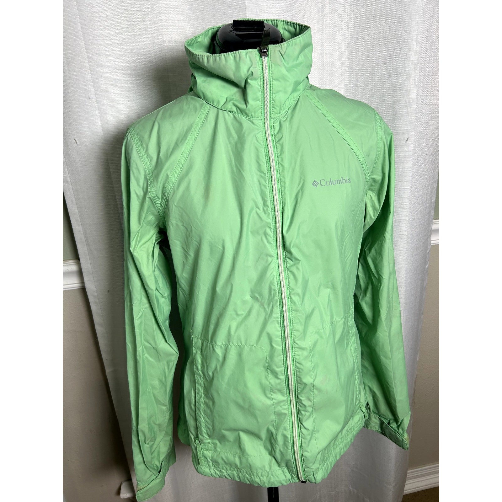 Columbia Switchback III Hooded Jacket Green Women’s M Hiking Essential Travel