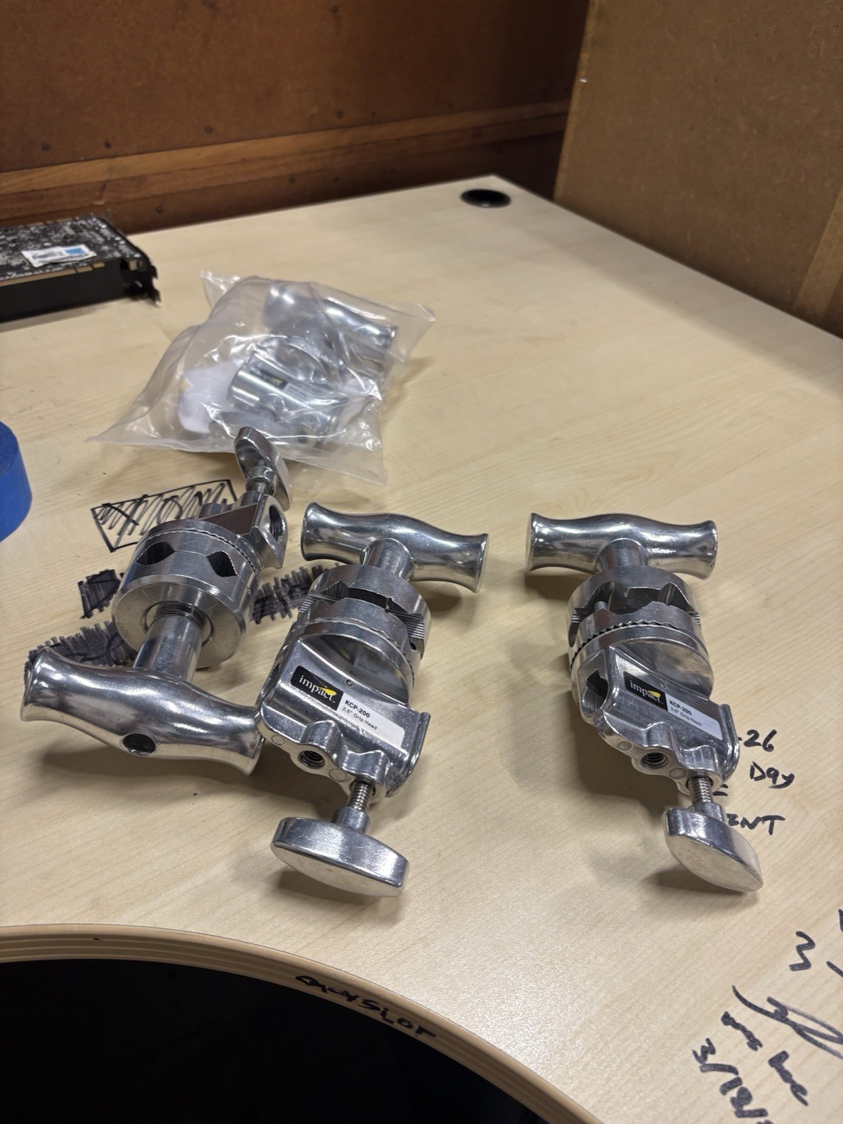 Impact Grip Head 2.5 inch (Chrome) Good Condition (KCP-200) Impact Grip Head 2.5 inch (Chrome) Good Condition (KCP-200)