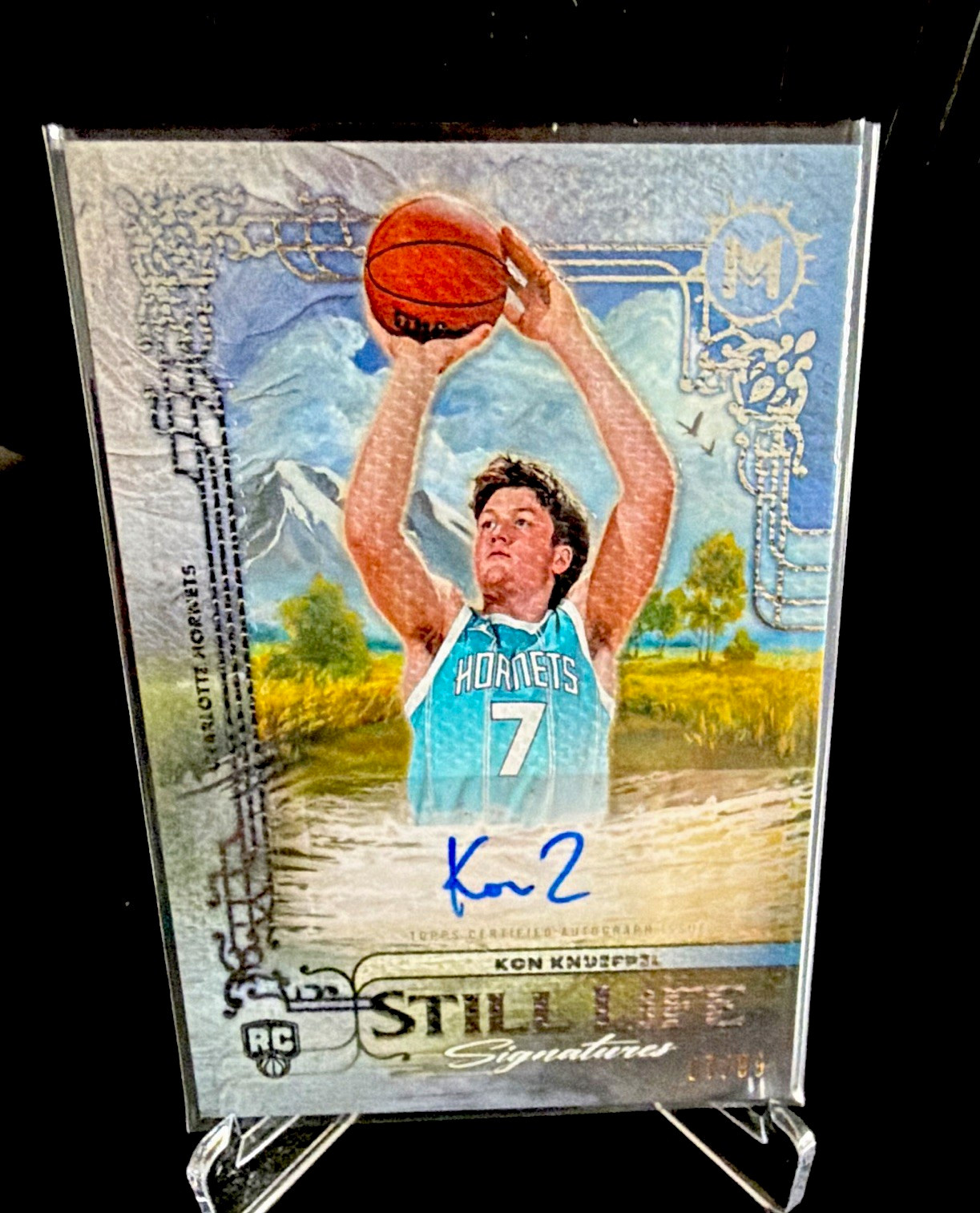Kon Knueppel 2026 Topps Motif Still Life Sig’s RC Auto SLS-KK 07/99 JERSEY MATCH Kon Knueppel 2026 Topps Motif Still Life Sig’s RC Auto SLS-KK 07/99 JERSEY MATCH