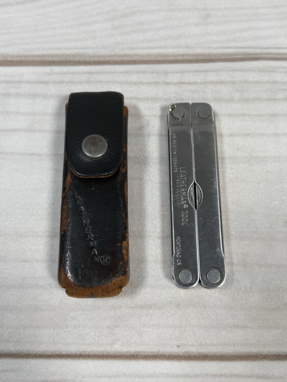 Vintage Original Leatherman Multi-Tool Portland OR “0895” w/ Leather Sheath Vintage Original Leatherman Multi-Tool Portland OR “0895” w/ Leather Sheath