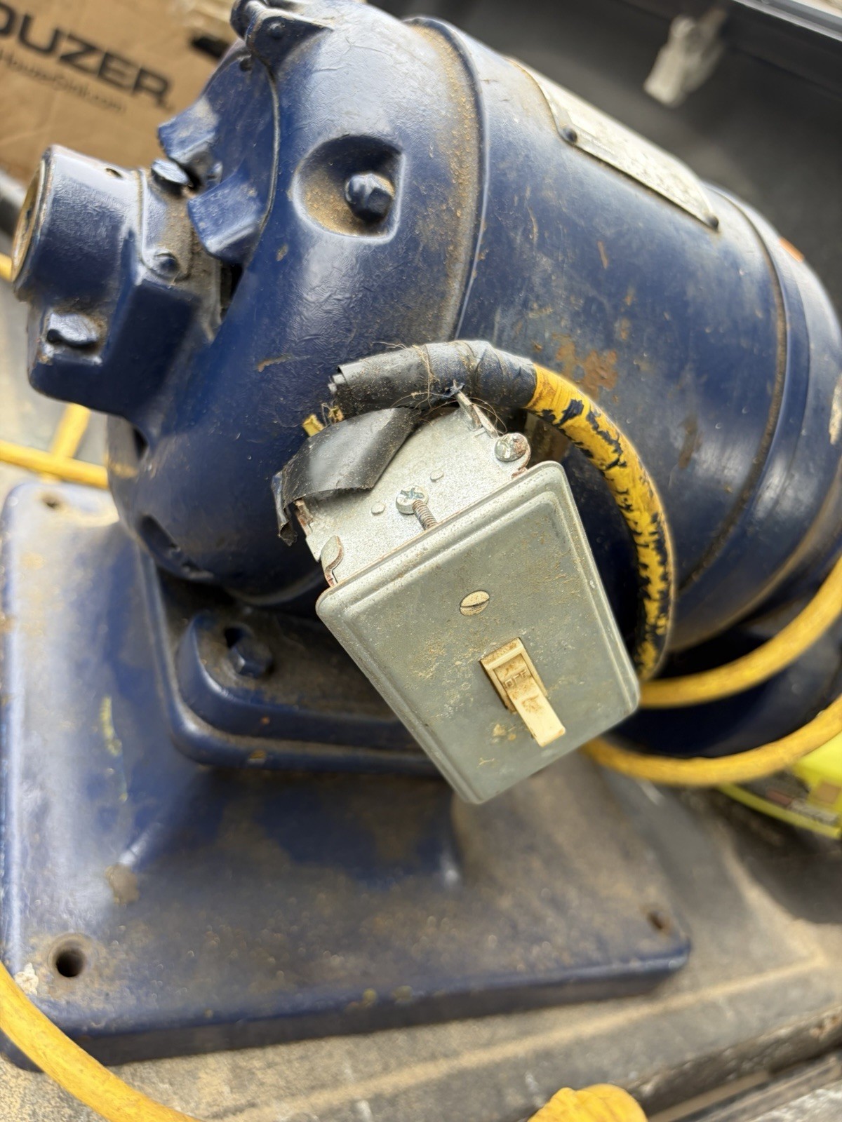 Very Rare 1930’s Royal Fixture Co Electric Motor Still Runs. A141 Hornell NY . Very Rare 1930’s Royal Fixture Co Electric Motor Still Runs. A141 Hornell NY .