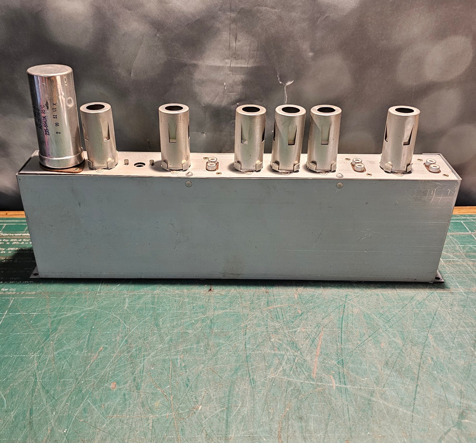 HAMMOND H-AO-69-1 Preamplifier, Uses Tubes (3) 12AX7, 12AU7, (2) 6267 - Vintage HAMMOND H-AO-69-1 Preamplifier, Uses Tubes (3) 12AX7, 12AU7, (2) 6267 - Vintage