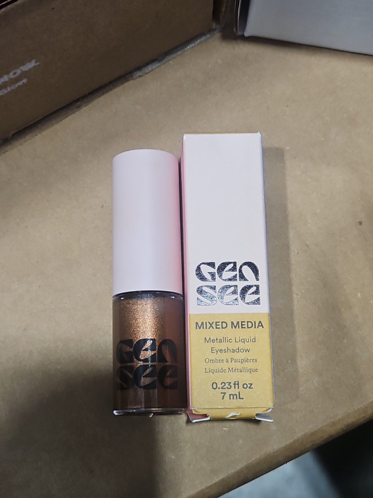 Gen See Mixed Media Metallic Liquid Eyeshadow Moneypenny