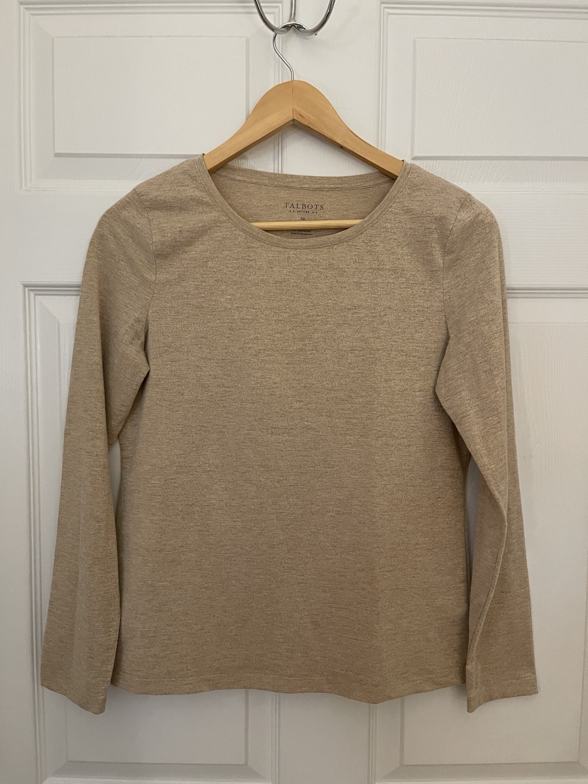 Talbots Petites SP Gold Shimmer Sparkle Tee Longsleeve Talbots Petites SP Gold Shimmer Sparkle Tee Longsleeve