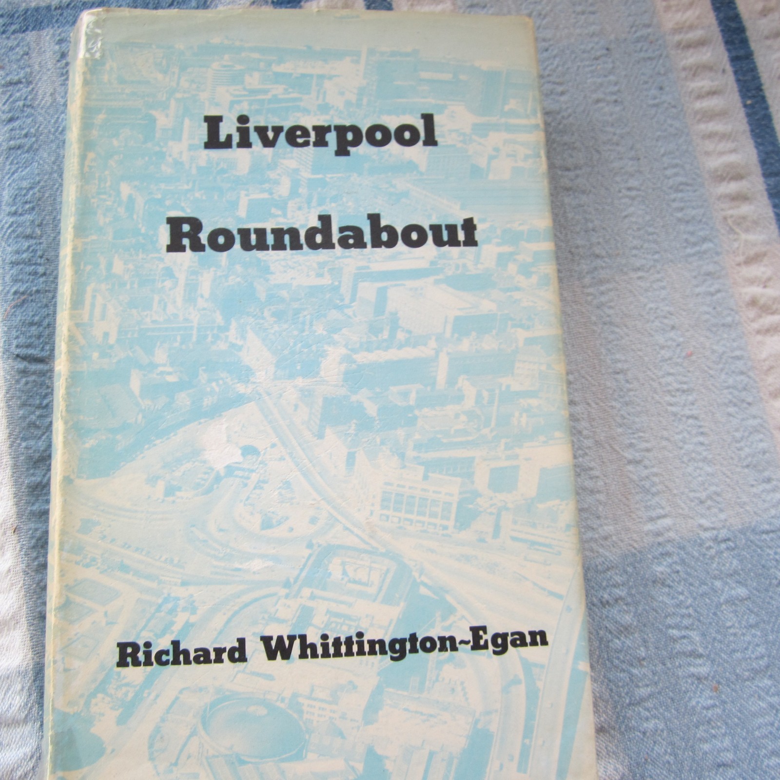 Liverpool roundabout richard egan 1976 edition superb Liverpool roundabout richard egan 1976 edition superb