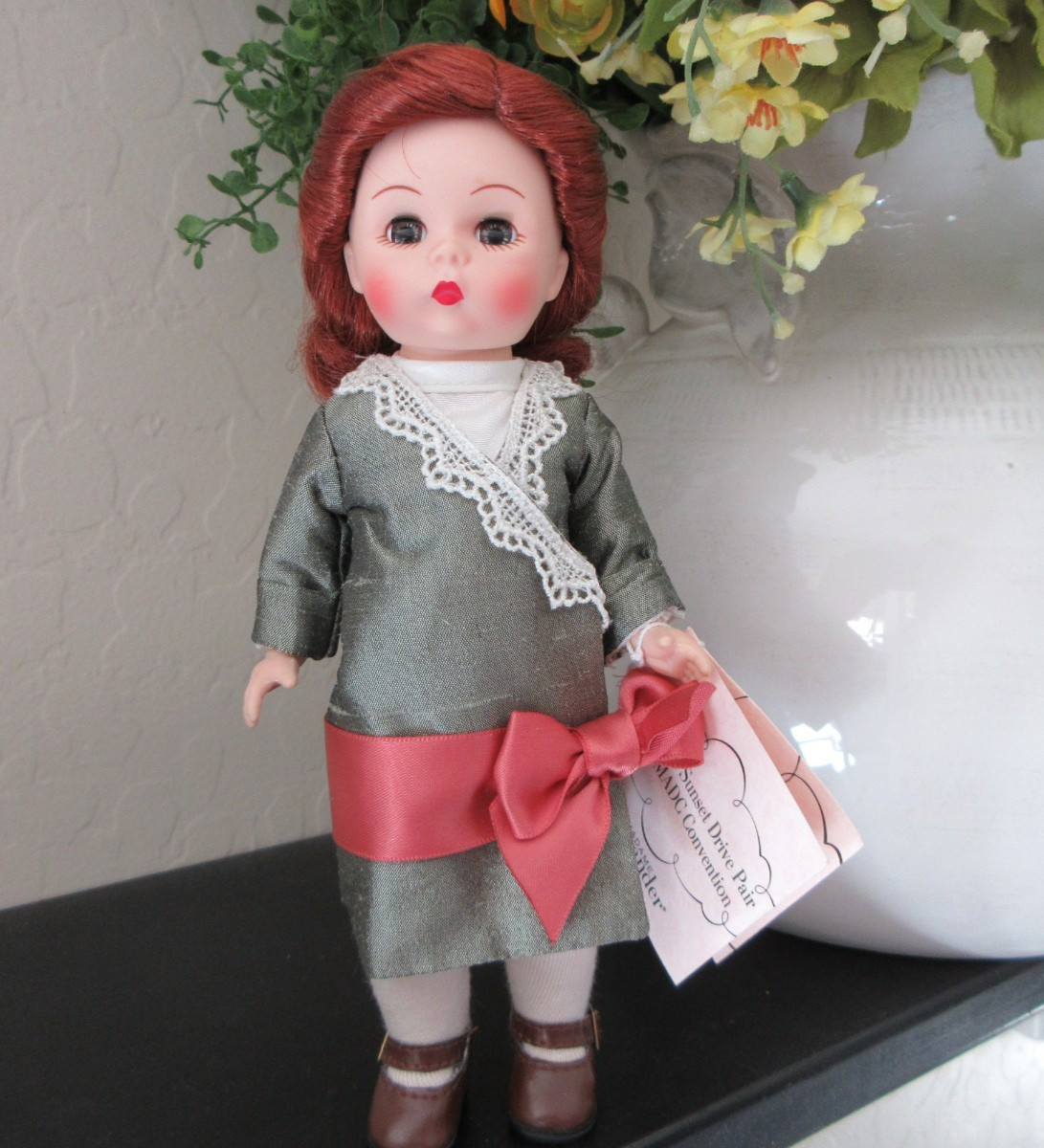 RARE MADAME ALEXANDER DOLL 8in OFF FOR A SUNSET DRIVE 2008 CONVENTION LE OF 50 RARE MADAME ALEXANDER DOLL 8in OFF FOR A SUNSET DRIVE 2008 CONVENTION LE OF 50