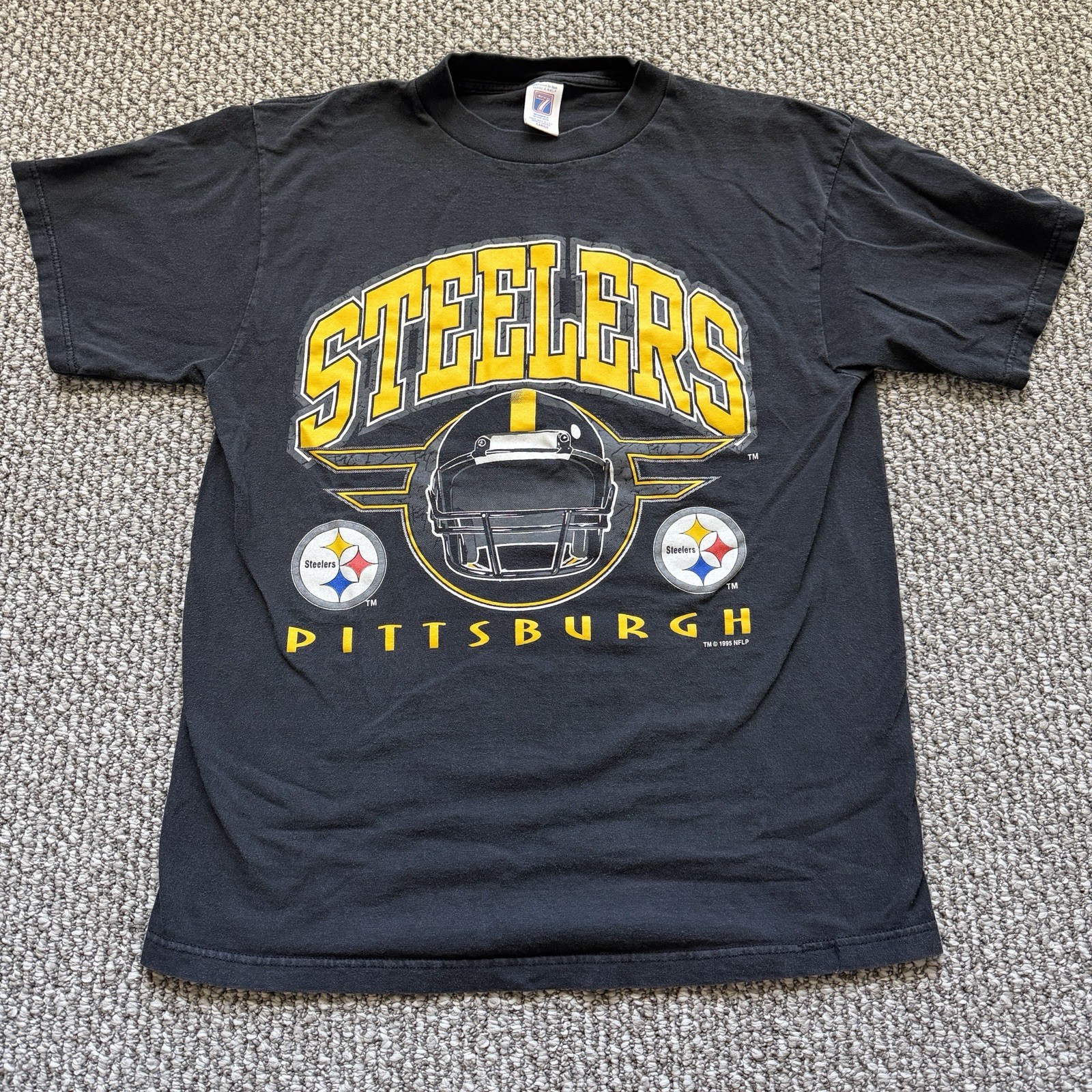 Vintage 1995 Pittsburgh Steelers Spell-out Helmet T-Shirt Logo 7 Size L