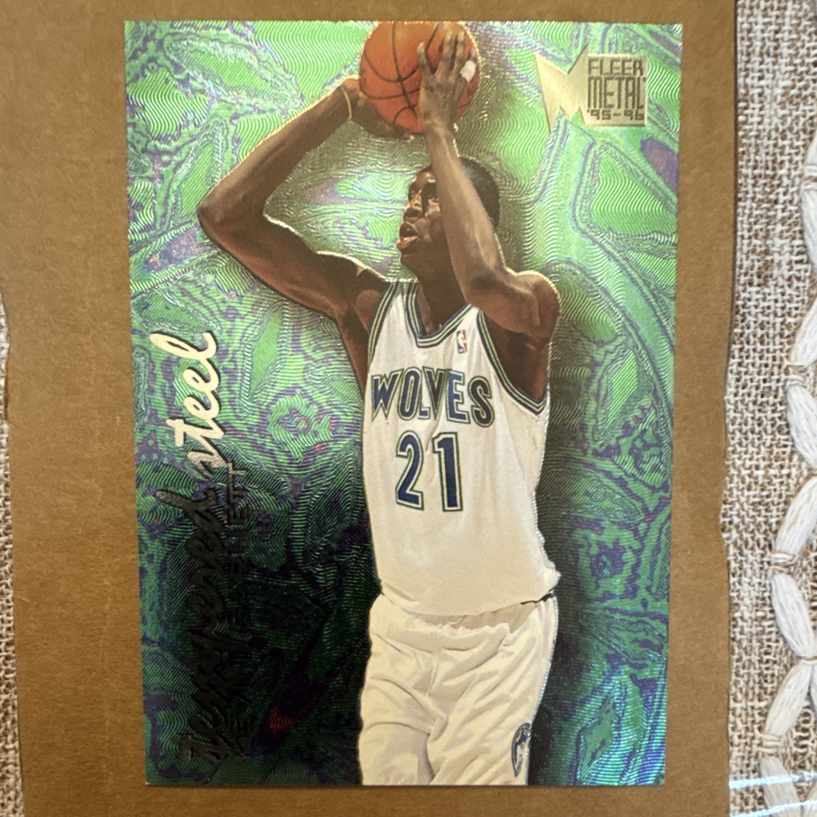 Fleer 1995-96 Fleer Metal Tempered Steel Kevin Garnett RC Insert #4 Fleer 1995-96 Fleer Metal Tempered Steel Kevin Garnett RC Insert #4