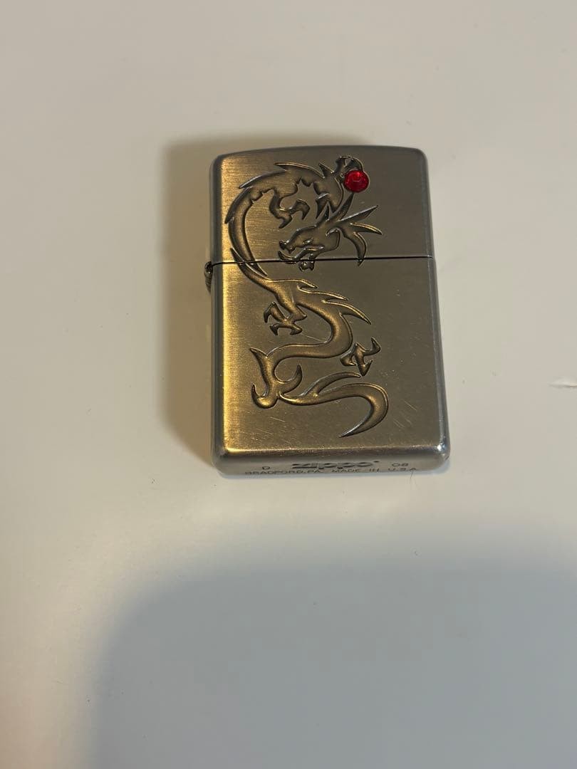 ZIPPO 2008 Dragon Red Stone (Made in USA)