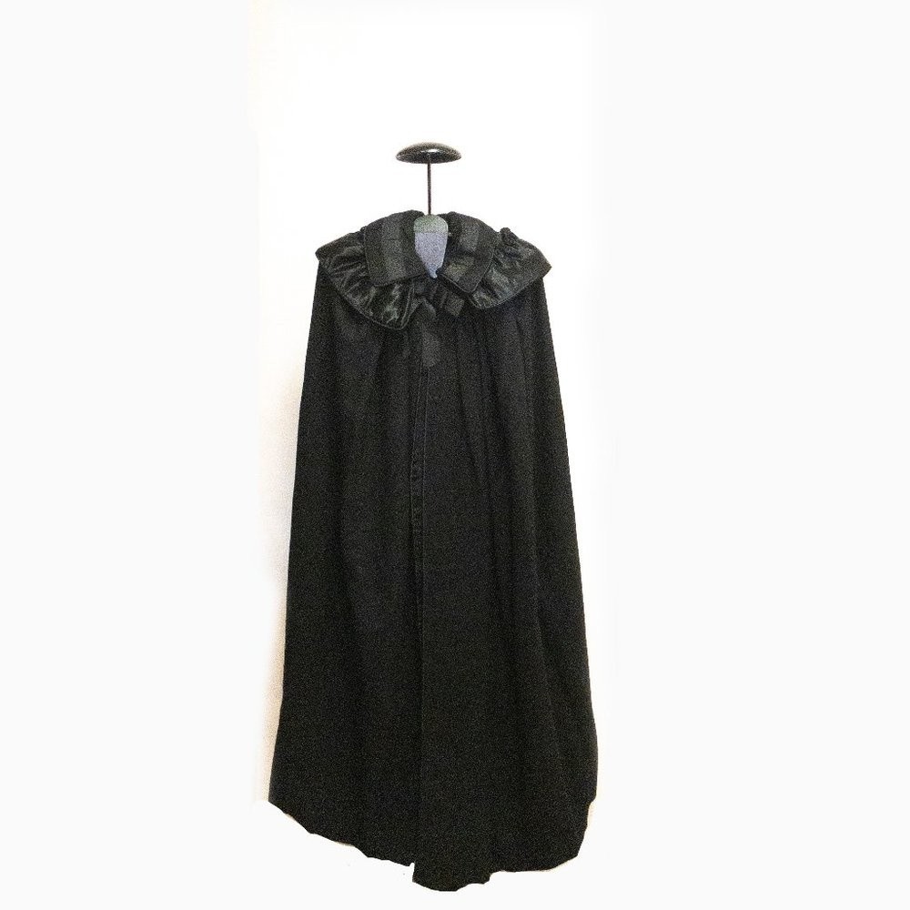 Cleo Ireland Vintage Irish Wool Hooded Cloak Cape Black Ruffled Hood One Size Cleo Ireland Vintage Irish Wool Hooded Cloak Cape Black Ruffled Hood One Size