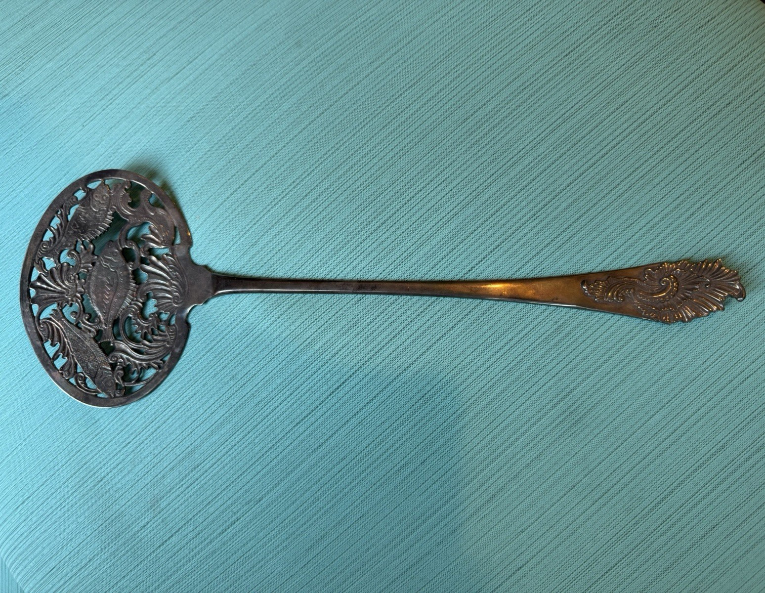 Gorham Dutch Ledy 1763 Metropolitan Museum of Art replica Serving Spoon, 15 in. Gorham Dutch Ledy 1763 Metropolitan Museum of Art replica Serving Spoon, 15 in.
