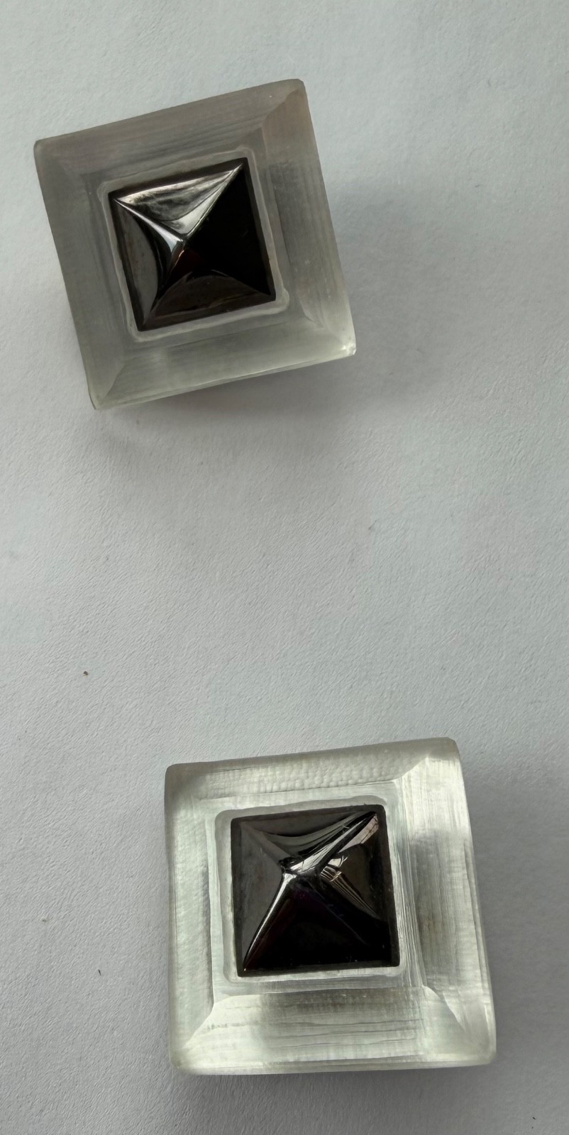 Authentic Alexis Bittar Handcarved Clear Lucite Clip-on Statement Earrings Authentic Alexis Bittar Handcarved Clear Lucite Clip-on Statement Earrings