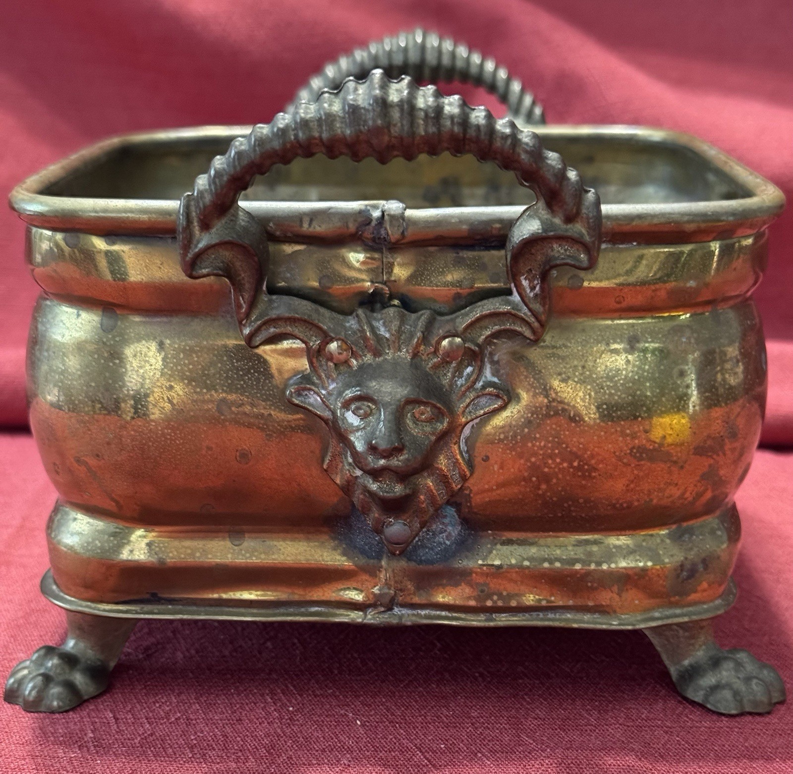 Antique Dutch jardinière lions head brass planter Interlocking Seam Rivets